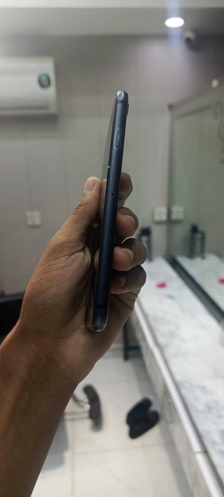 Apple iPhone 8 3