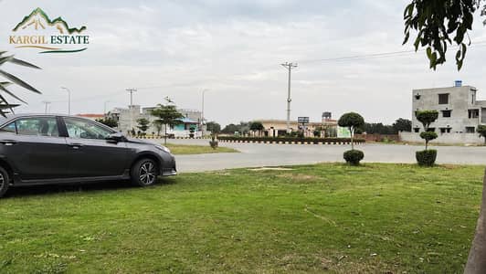 Plot No. 122 Near Park Available For Sale-
