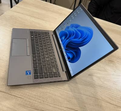 HP ZBook Firefly 14 G8 — Core i7 | 32GB | 512GB SSD urgent sale