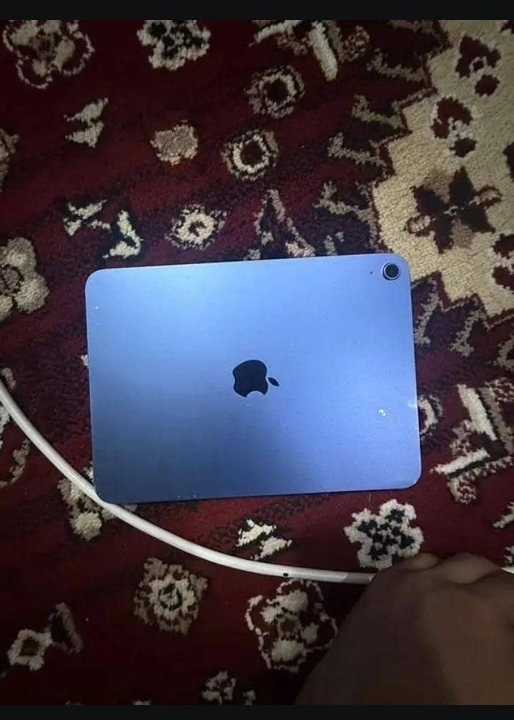 IPAD A16, 10/10 condition 2