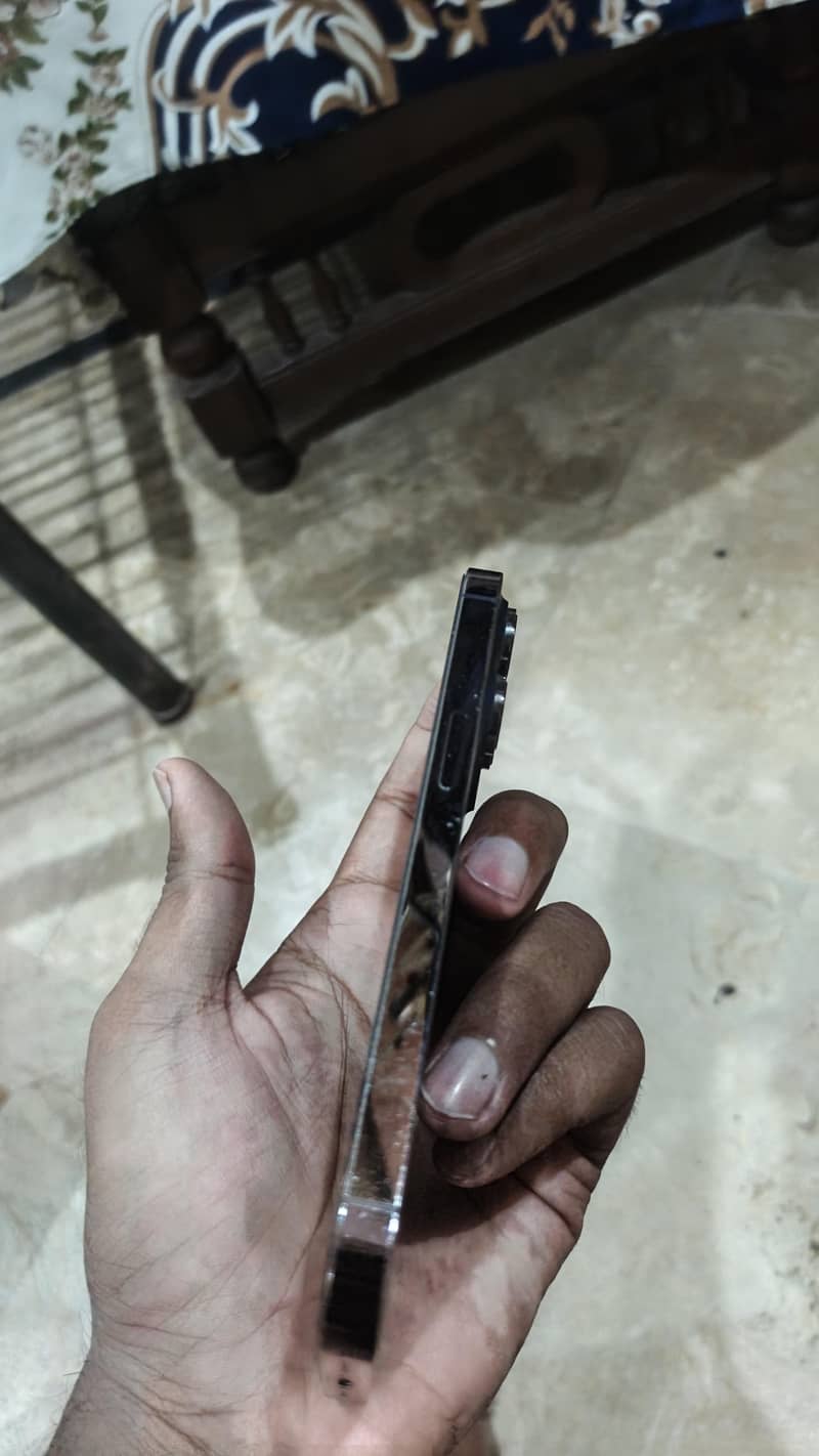 Apple iPhone 14 Pro 4