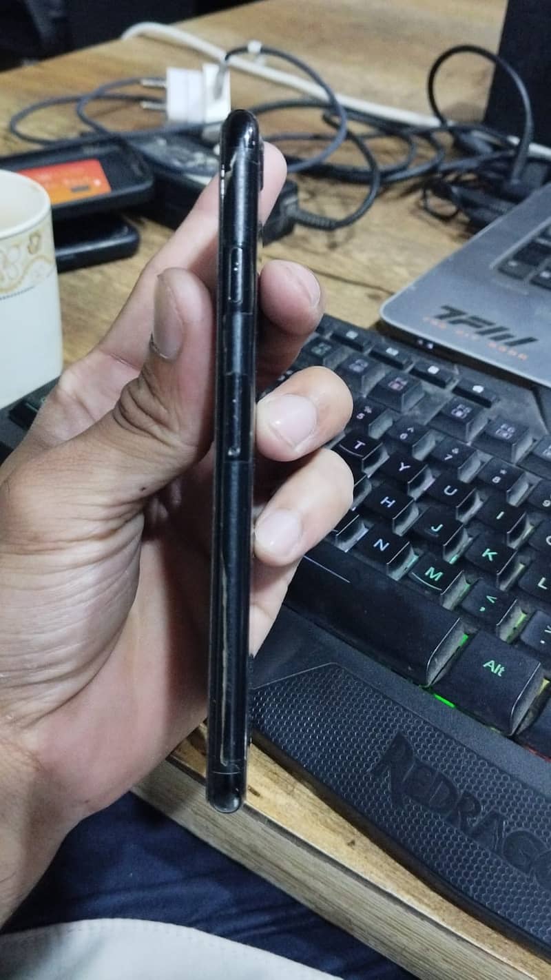 Apple iPhone 7 1