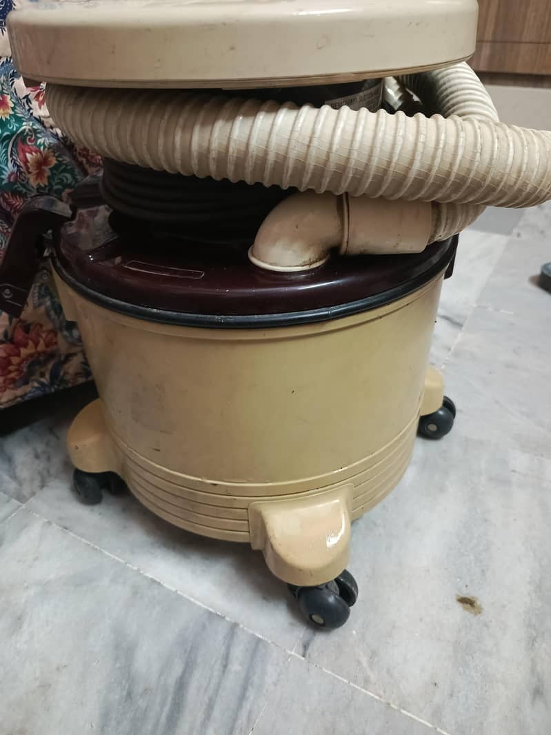 vacuum cleaner 2
