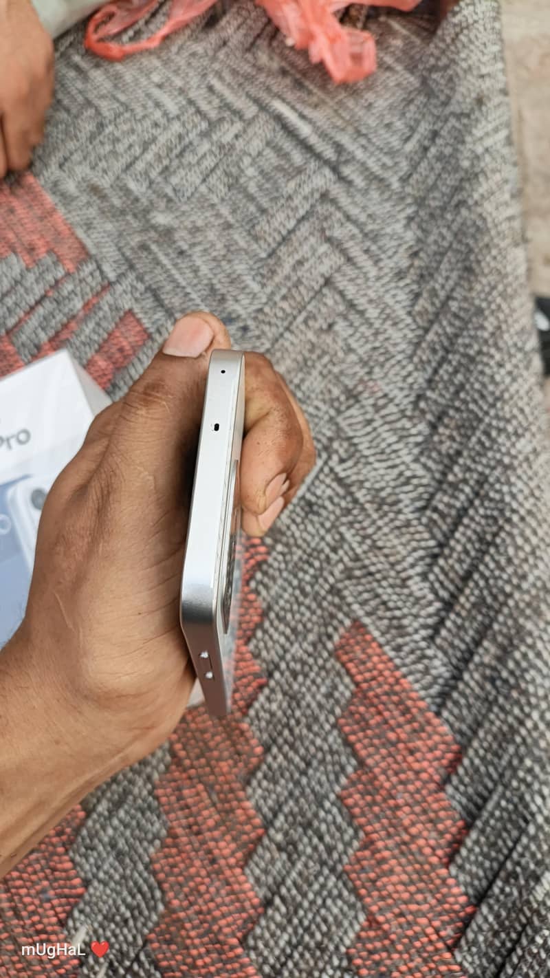 OPPO A6s pro 2