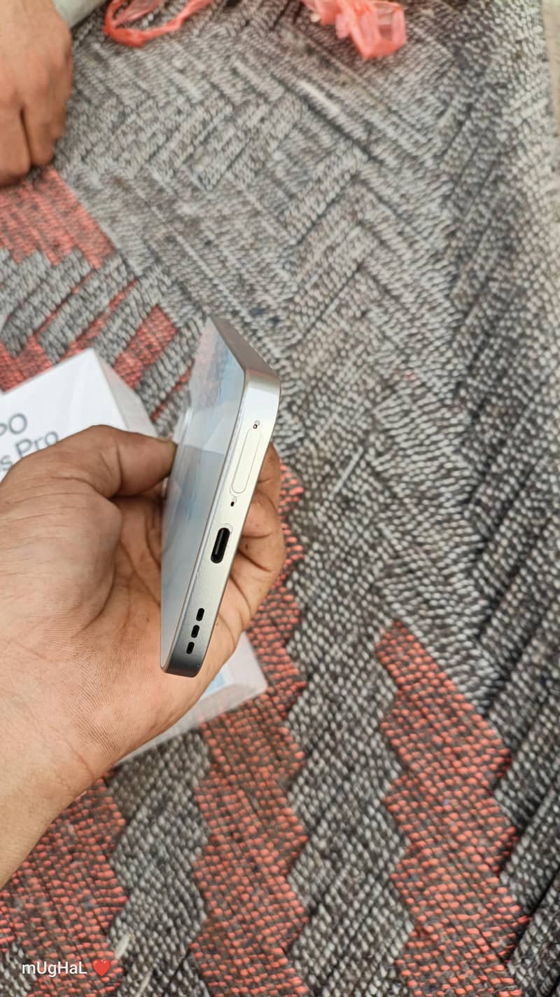 OPPO A6s pro 5