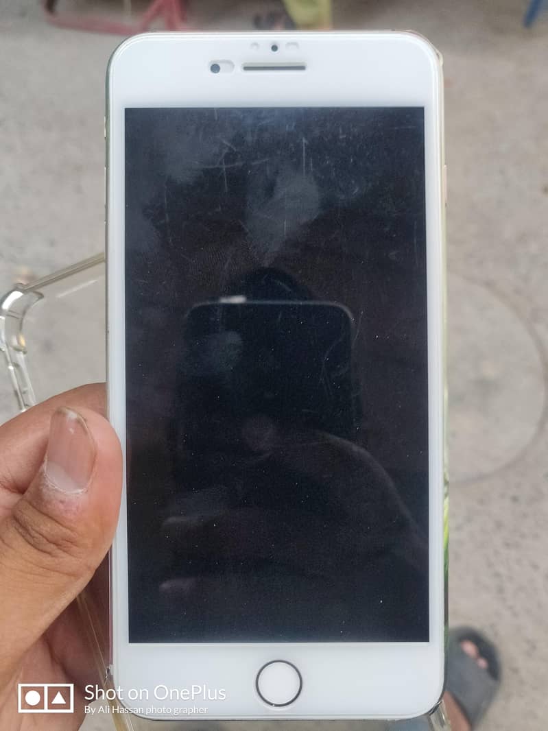 Apple iPhone 7 Plus 8