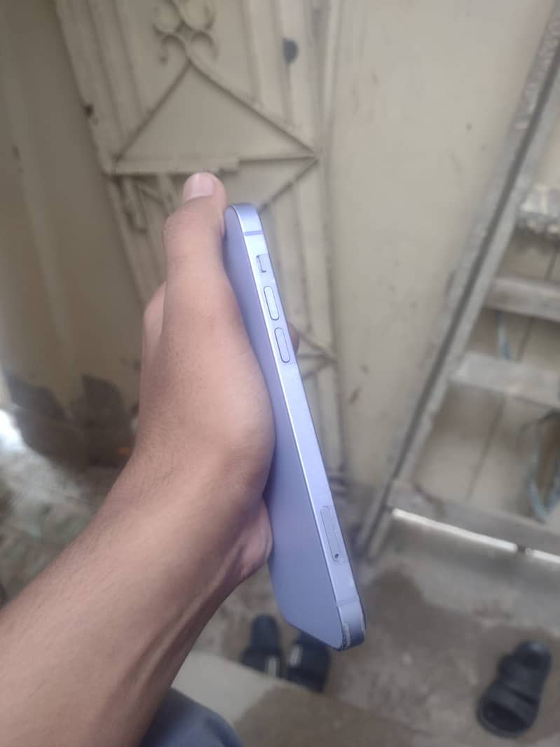 Apple iPhone 12 1