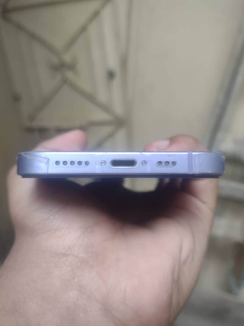 Apple iPhone 12 3