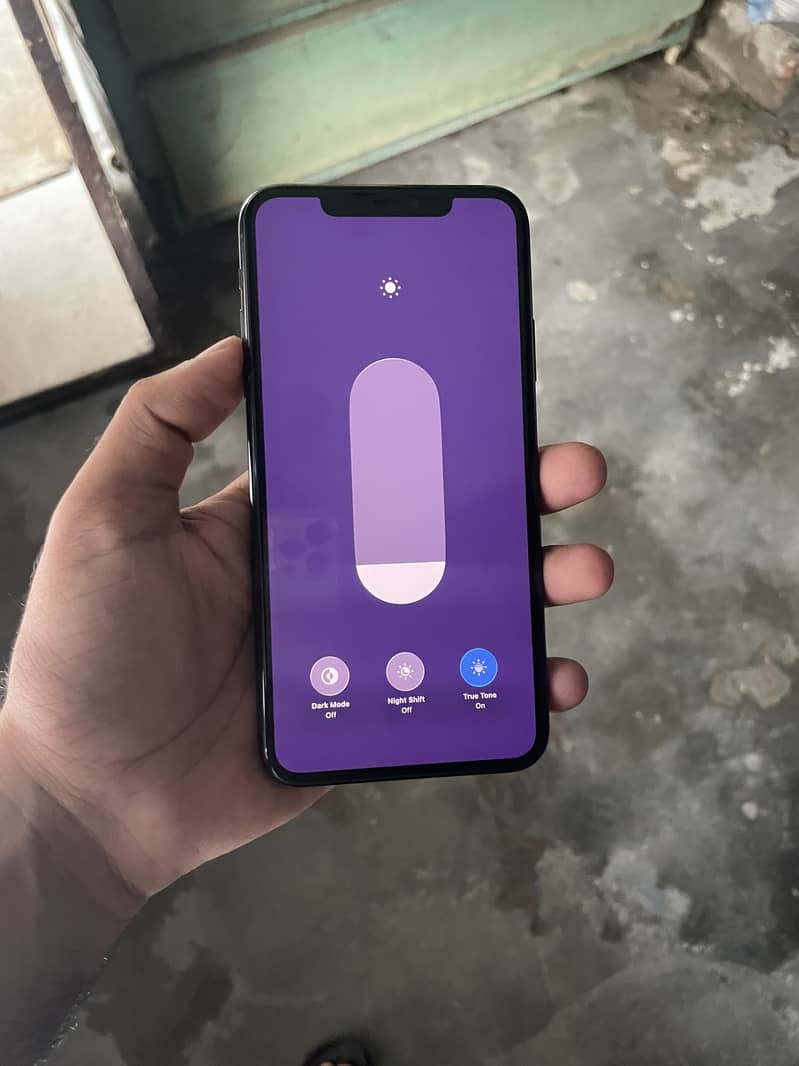 Apple iPhone 11 Pro Max 1
