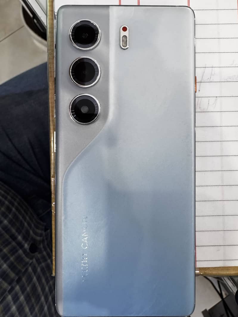 Tecno CAMON 40 Pro 0