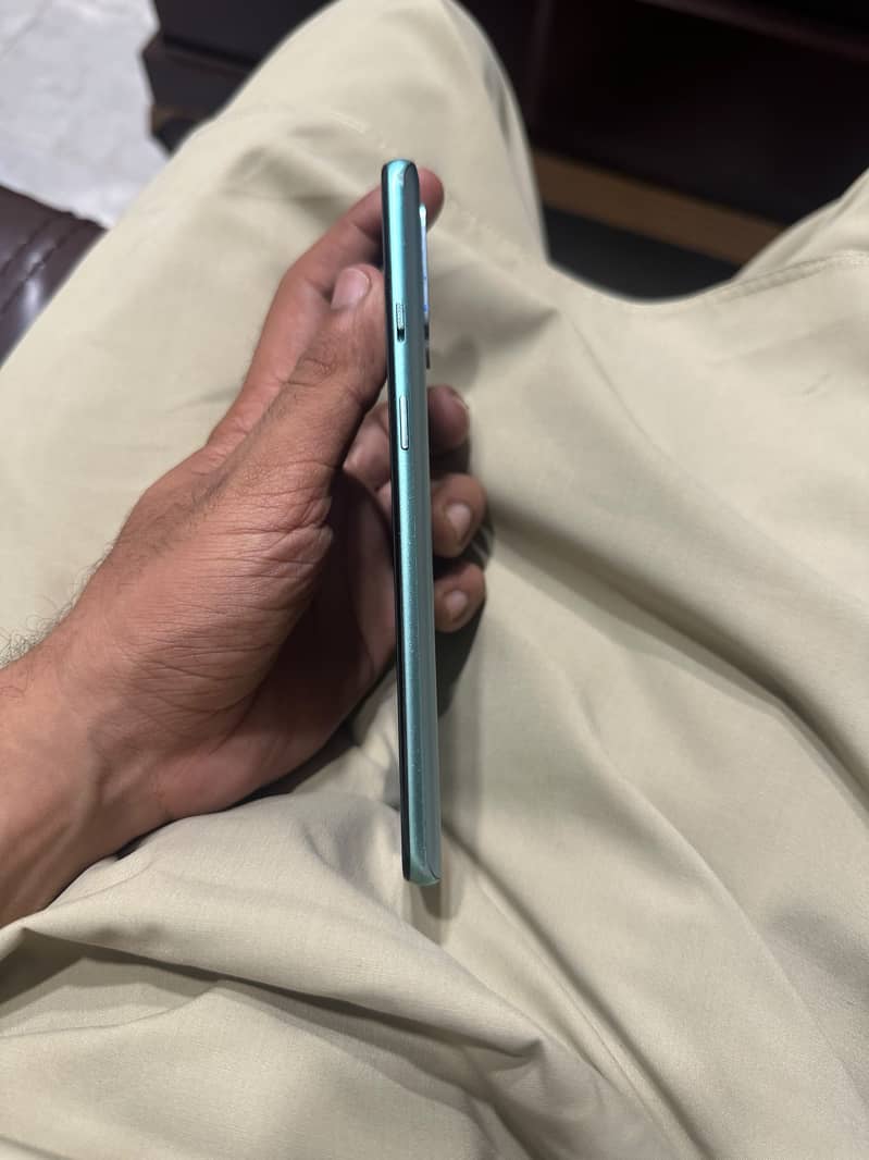 One plus 8t 3