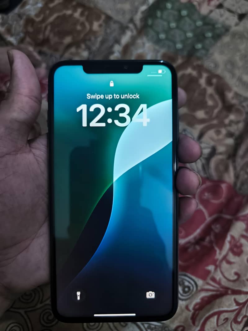Apple iPhone XS Max 2