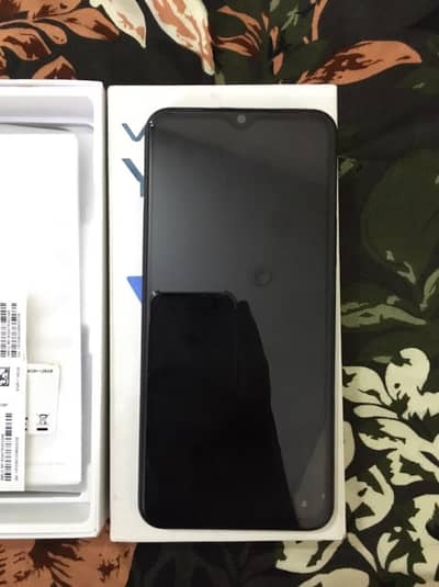 Vivo Y18 official pta approved 4/128gb total original with box only