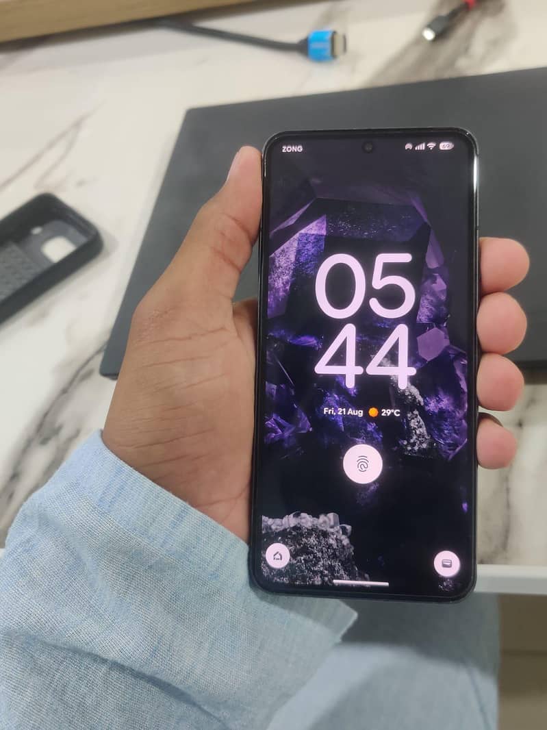 Google Pixel 8 5