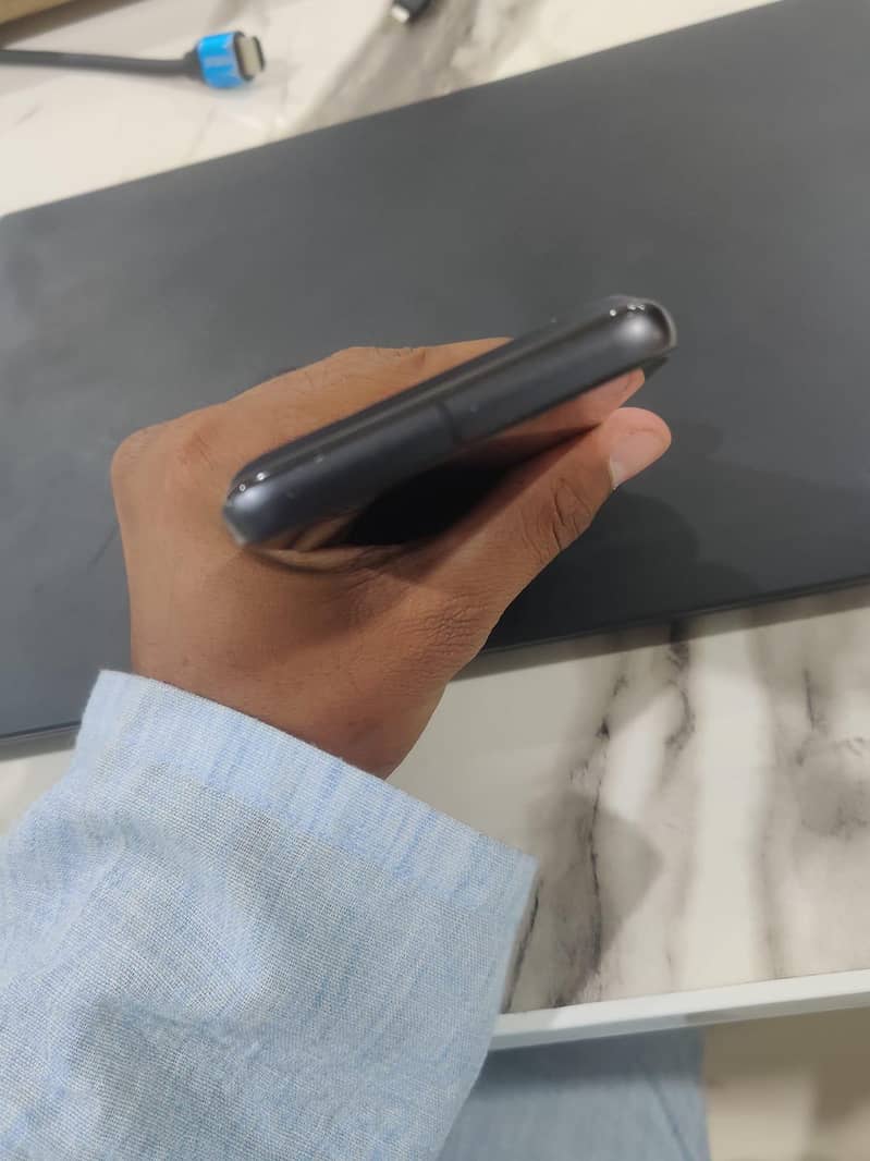 Google Pixel 8 6