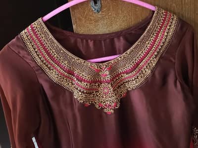 2 suite wedding outfit colour Red and green