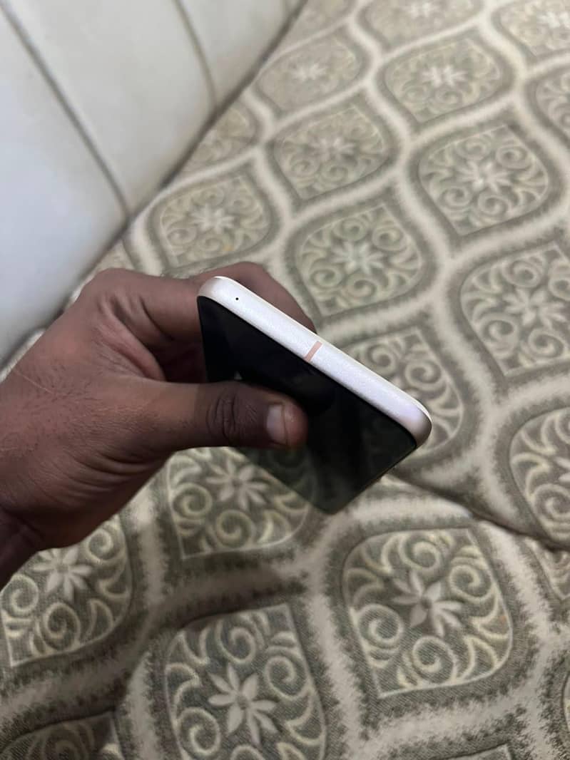 google-pixel-8-official-approved-mobile-phones-1118337257