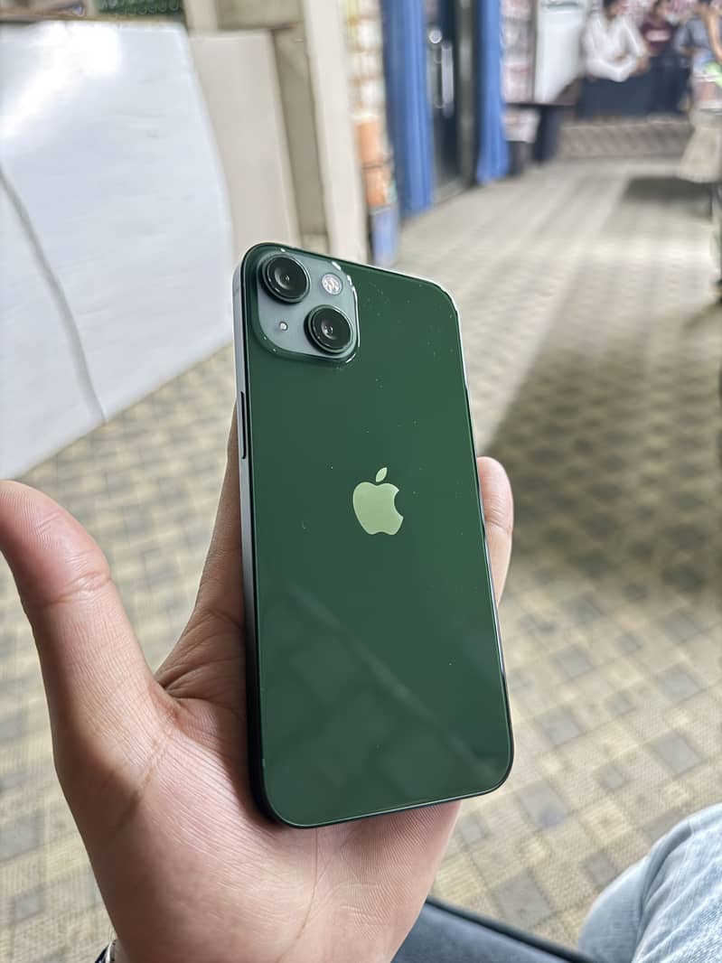 Apple iPhone 13 0