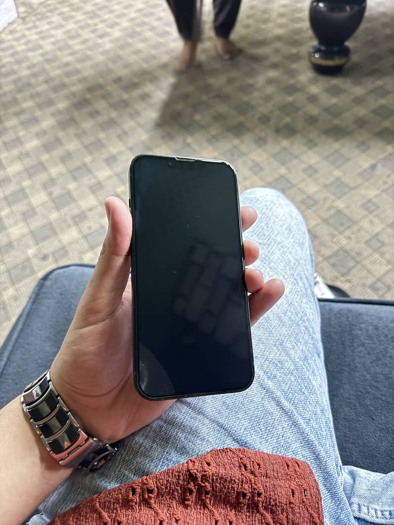 Apple iPhone 13 3