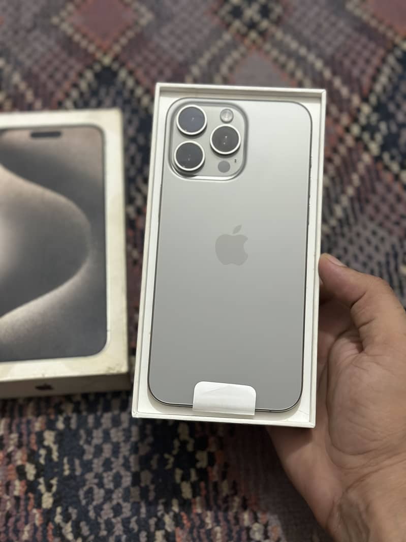 iPhone 15 Pro Max 0