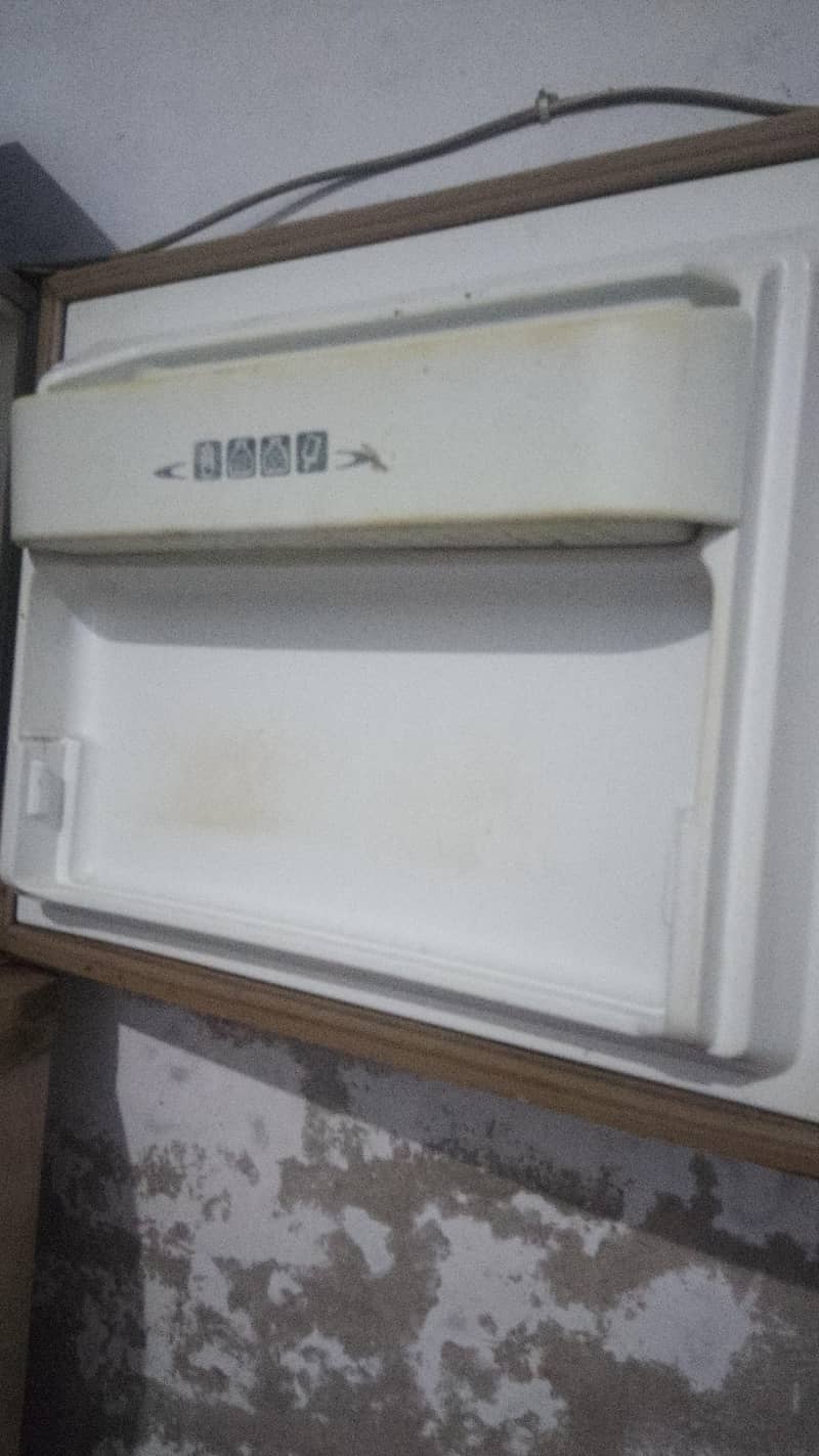 dawlance fridge 2