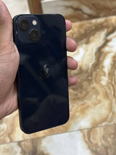 Apple iPhone 13