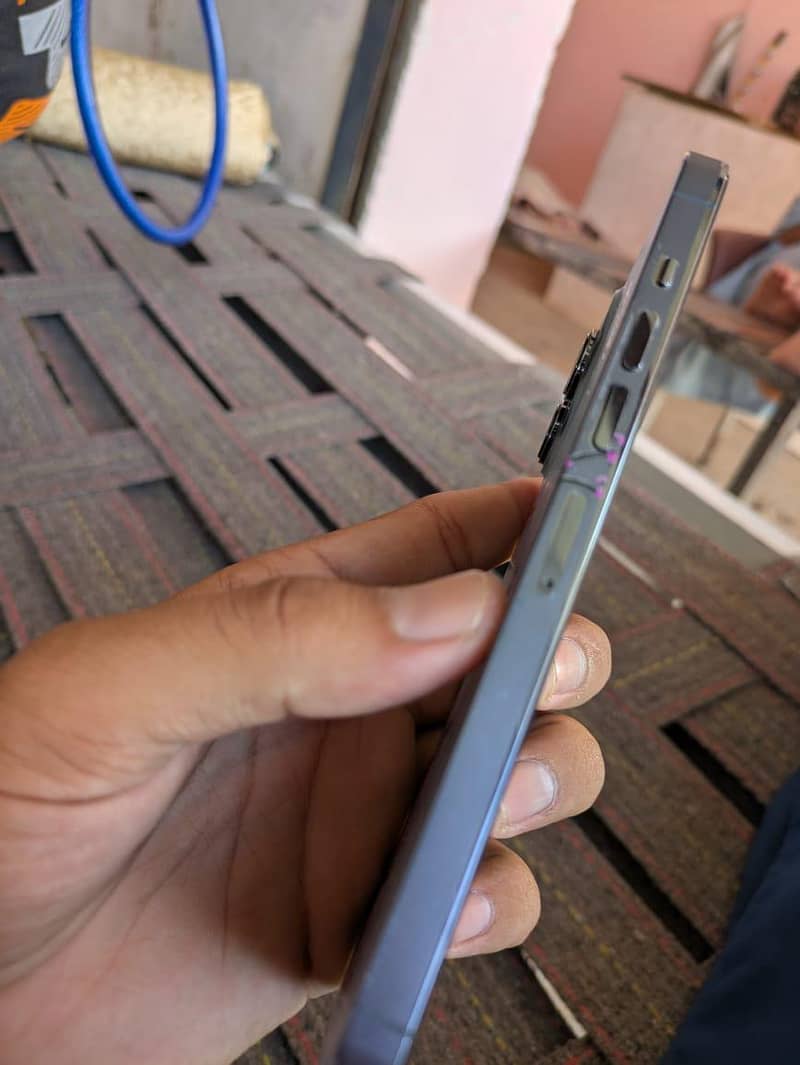 Apple iPhone 13 Pro Max 1