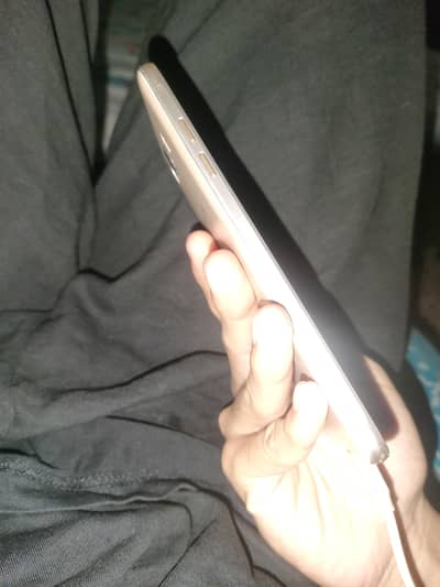 Samsung Mobile J7