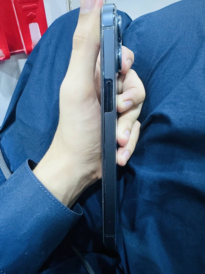 Apple iPhone 12 Pro Max 2