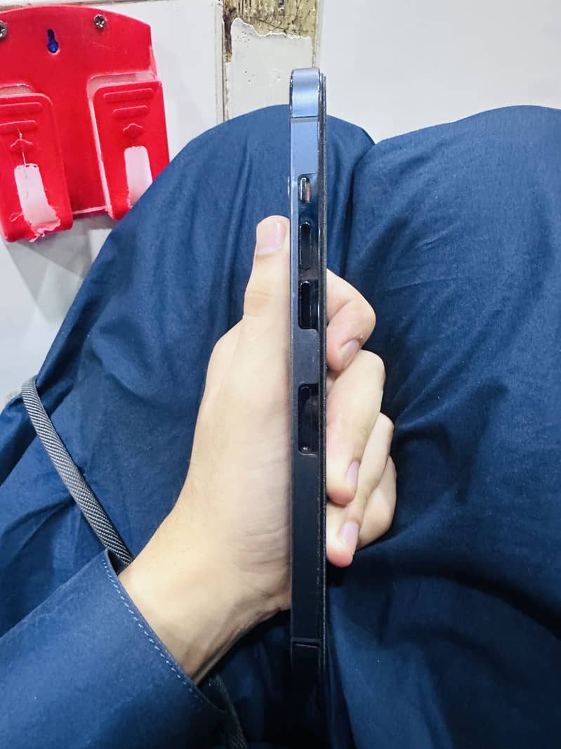 Apple iPhone 12 Pro Max 3