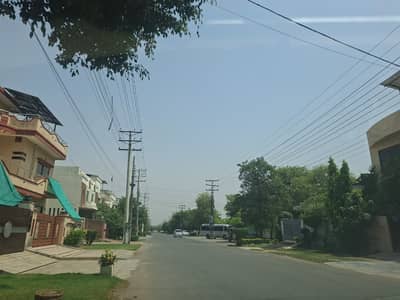18 Marla Ideal Location on 60-feet road, semi commercial Near Park Mosque Market And Main Road Plot For Sale