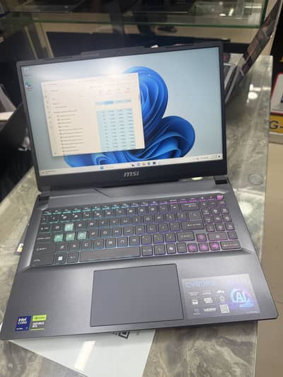MSI Cyborg 15 AI VFK Ultra 7