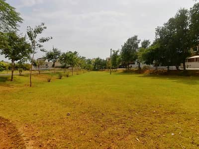 40 Marla Facing Park Direct Approach Motorway Link Road Residential Plot For Sale
