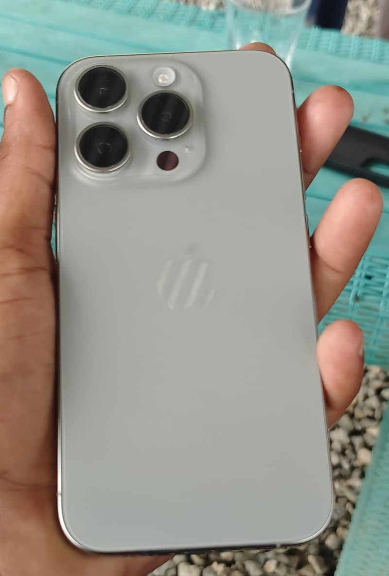 Apple iPhone 15 Pro 13