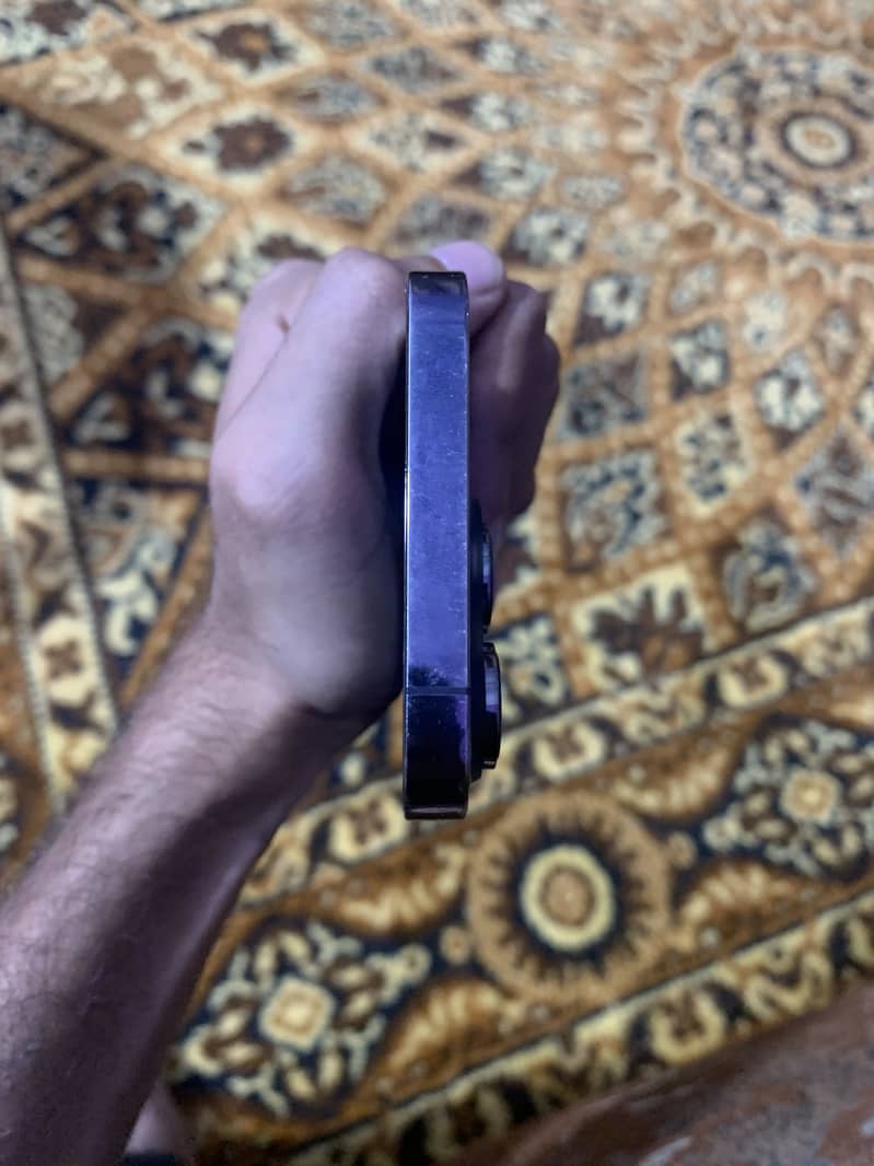 Apple iPhone 14 Pro 3