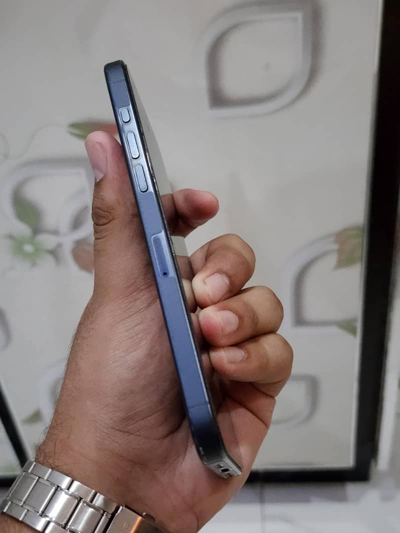 IPhone 15 Pro Max 5