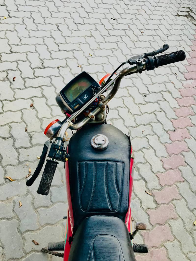 CD-70 2011 Model 4