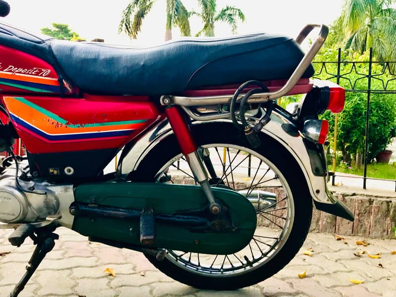 CD-70 2011 Model 5