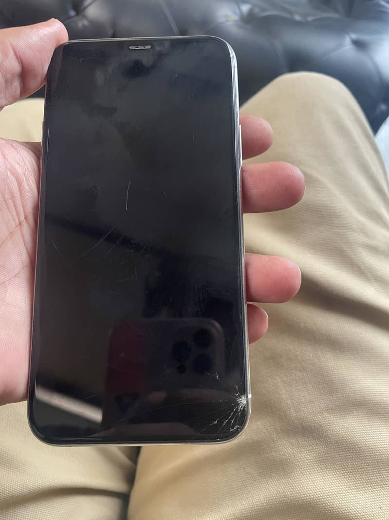 Apple iPhone 11 Pro 5
