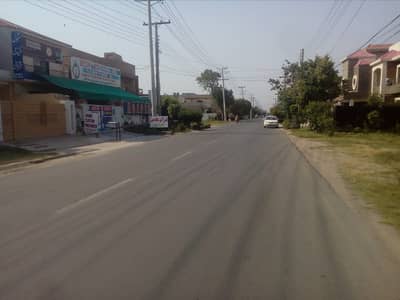 20 Marla 60 Feet Road Semi Commercial Best Location Near Park Mosque Market Plot For Sale