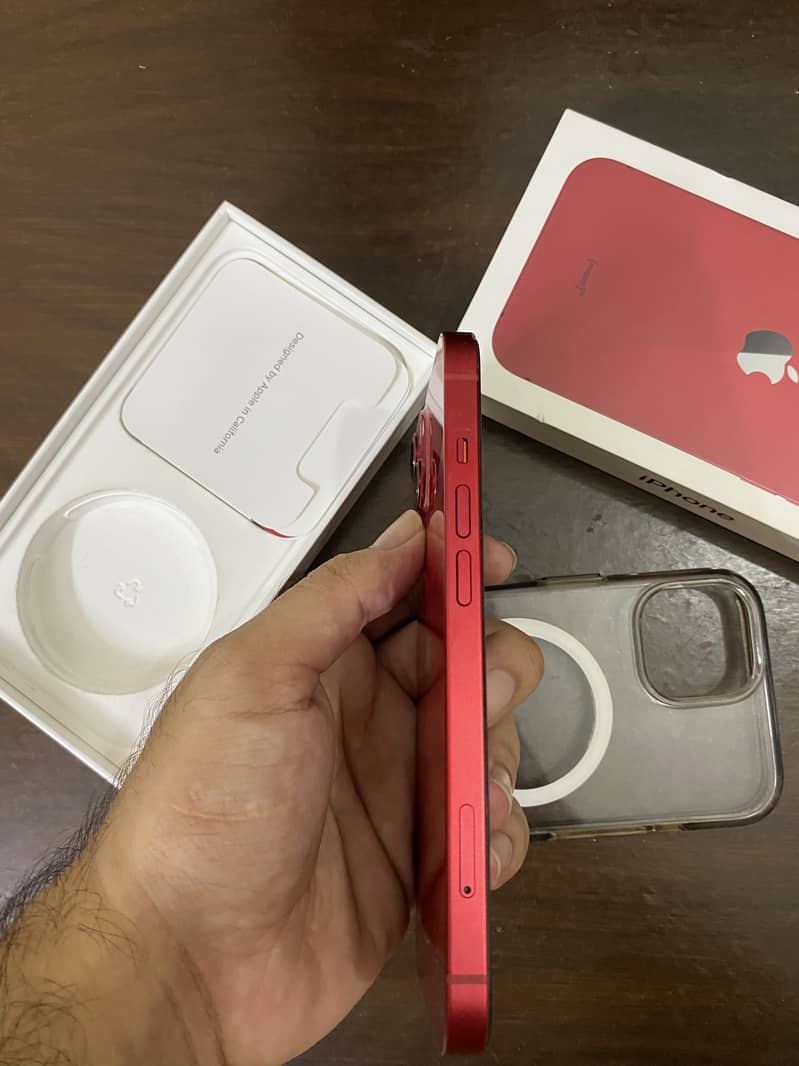 Apple iPhone 13 3