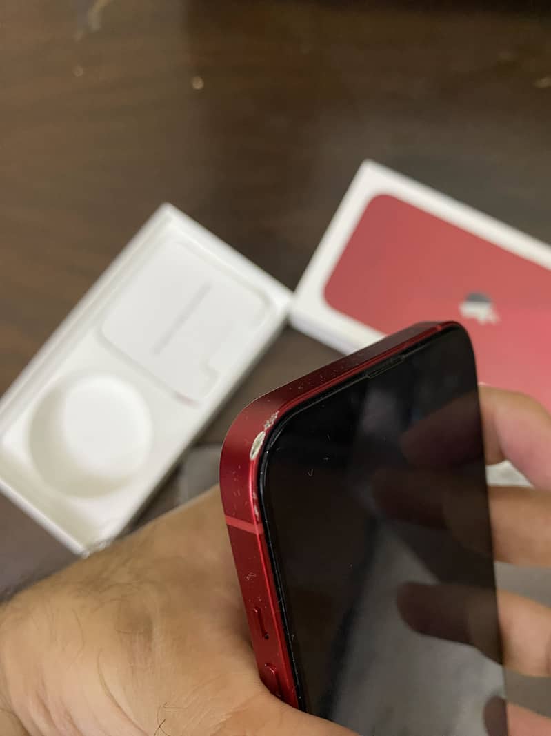 Apple iPhone 13 4