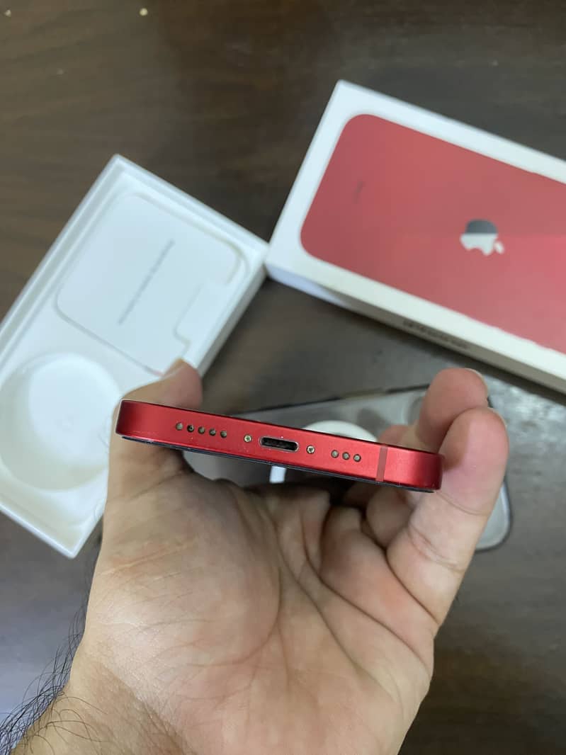 Apple iPhone 13 6