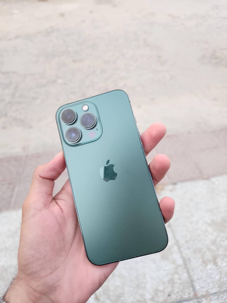 Apple iPhone 13 Pro 0