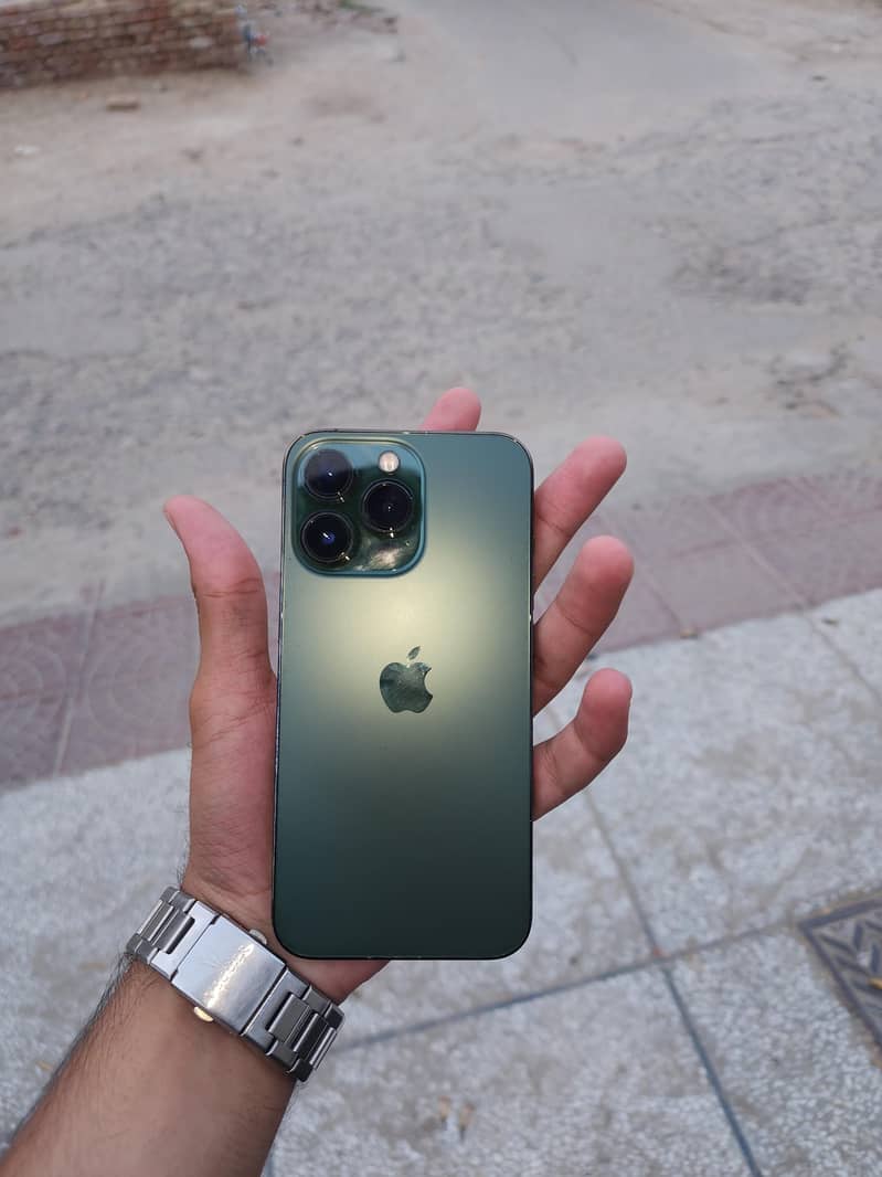 Apple iPhone 13 Pro 3