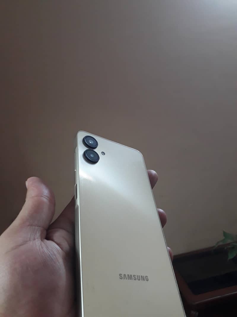 Samsung Mobile A06 0