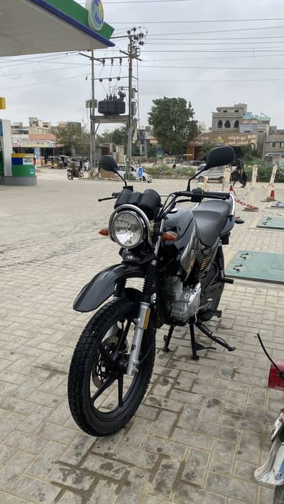 Yamaha YBR G Black Edition 2025