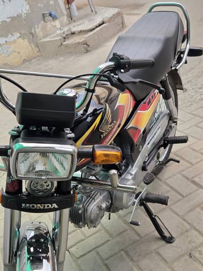 Honda CD 70 Black 2026
