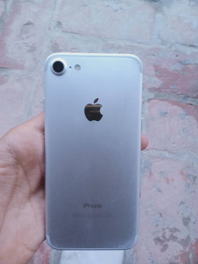 Apple iPhone 7 5