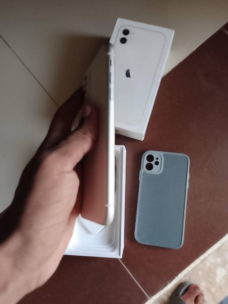 Apple iPhone 11 5